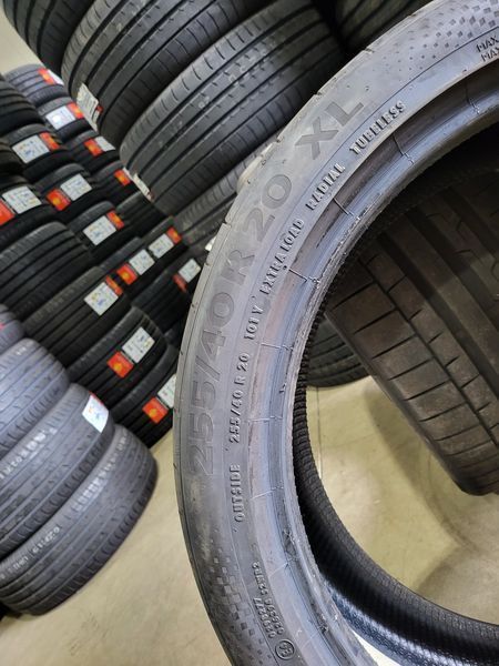 255/40/20 Continental 2бр