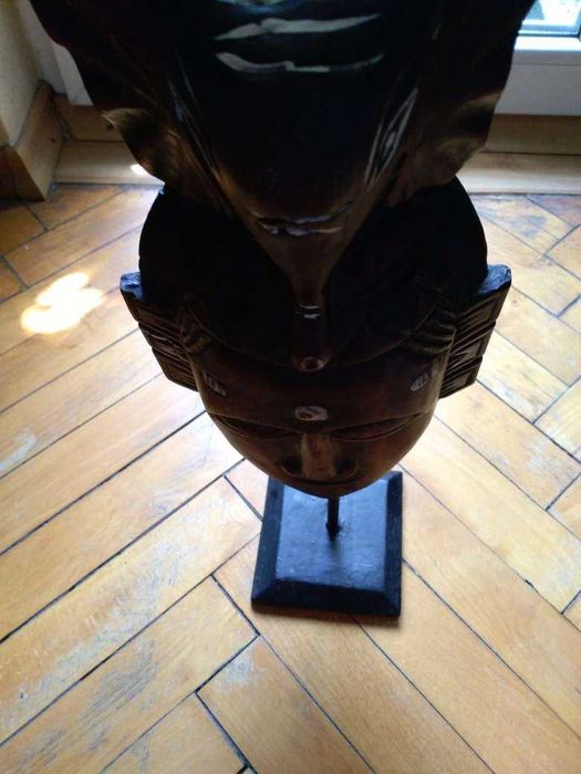 Африканска дървена маска