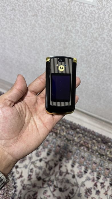 Motorola v8 gold sim kartali zor sastayanya
