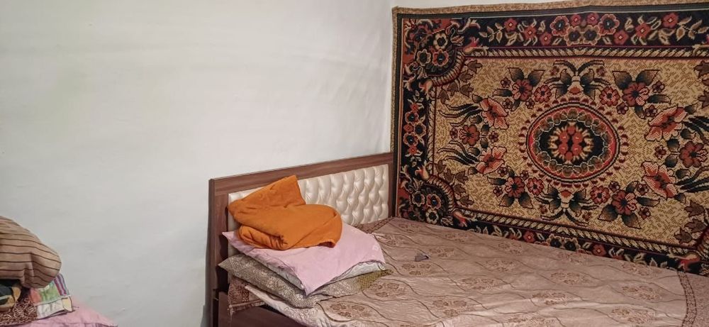Срочно продам в селе Черемушка деревянный дом с хозпостройками.