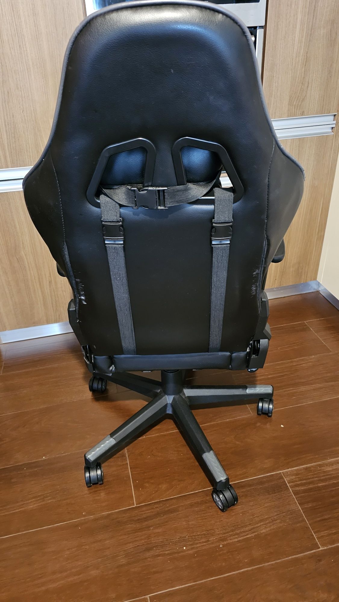 Стол Gaming Kring Lars, PU, Сив/Черен