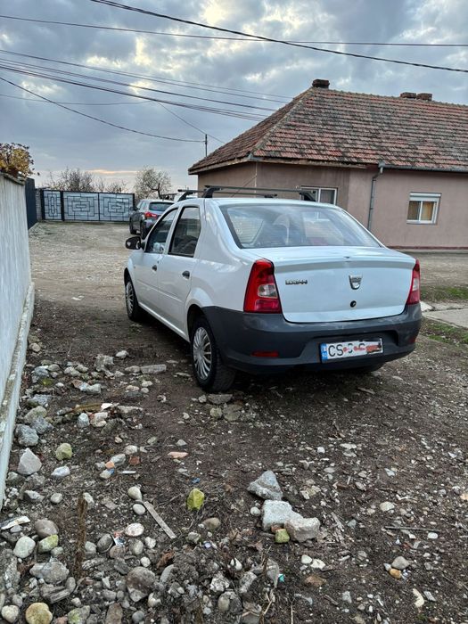 Vând sau schimb Logan