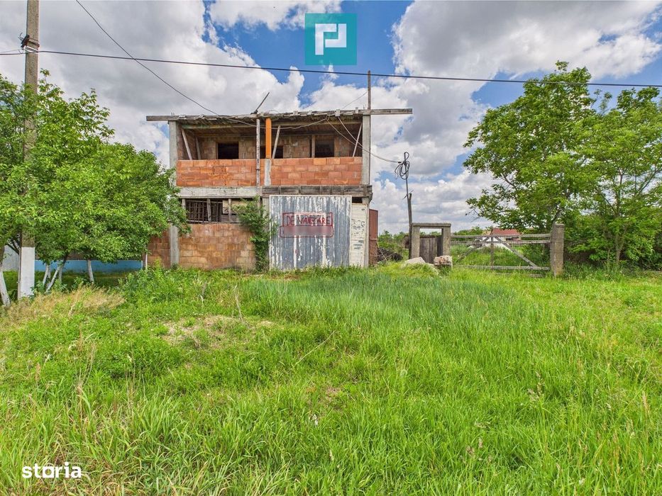 Casă mare, la rosu cu teren generos în Șimand