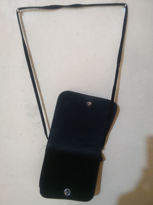 Мини велурена чанта