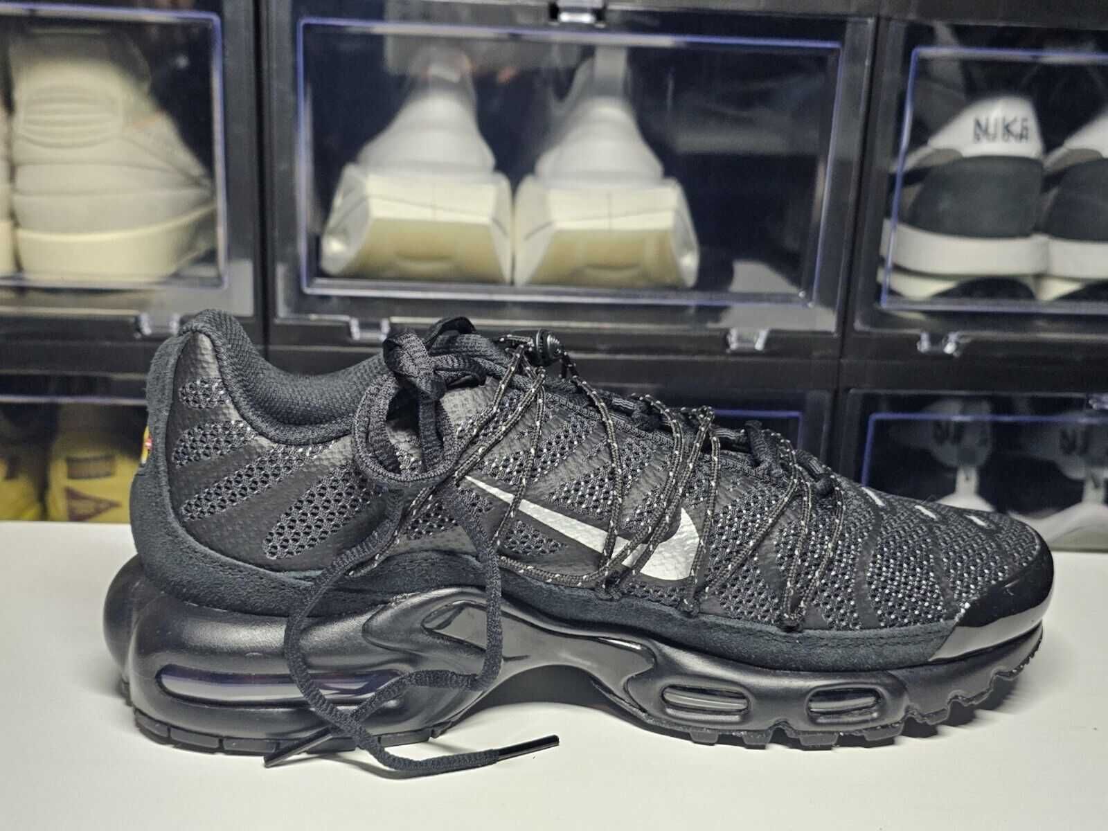 Обувки NIKE / Air Max Plus / Utility BLACK + КУТИЯ