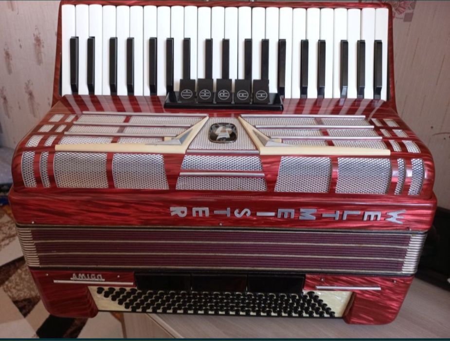 Продам аккардеон