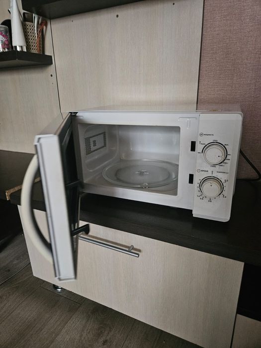 Микроволновая печь Elenberg