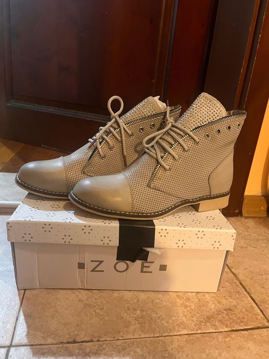 Нови с кутия сиви боти 37.5-38 номер