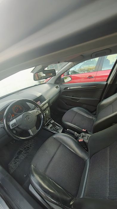 Opel Astra H 1.7 cdti Hatchback
