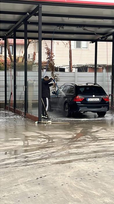 Продавам крачна машина