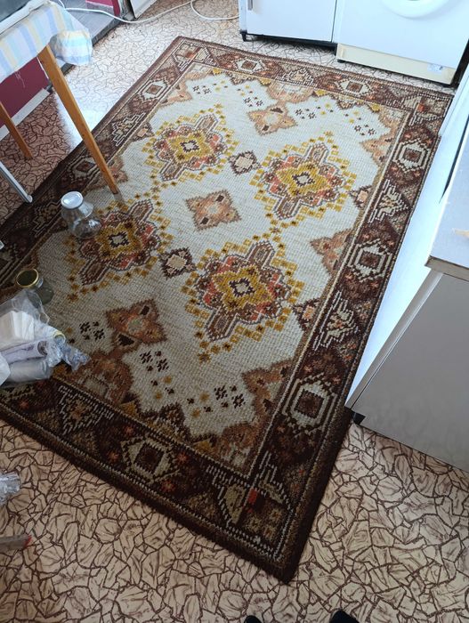 Килим шарен , весел