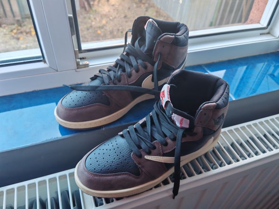 Jordan 1  - Mocha Brown - mărimea 43