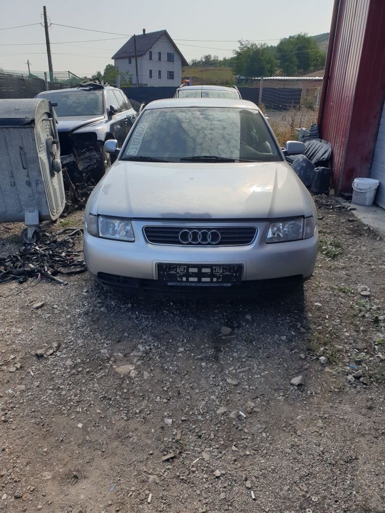 Dezmembrez Audi A3 1.6 benzina 1.9 TDI AGR 2002