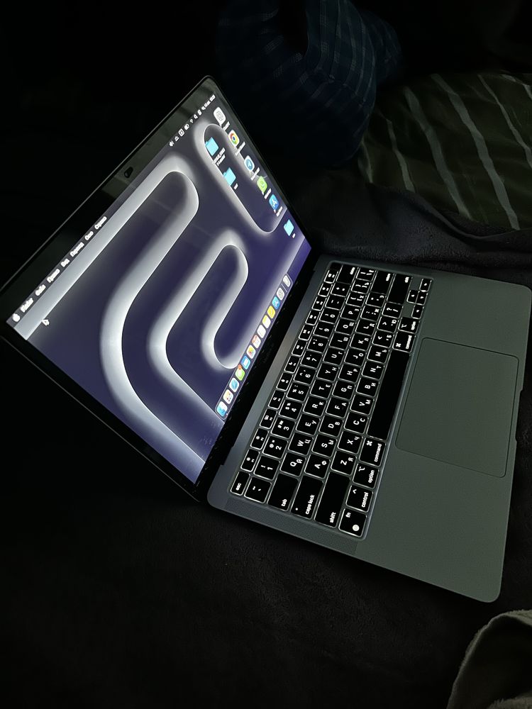 MacBook Air M1 8/256