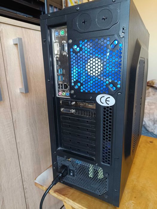 Gaming PC I7 6700K/GTX1060/24Gb RAM/SSD/HDD/650W