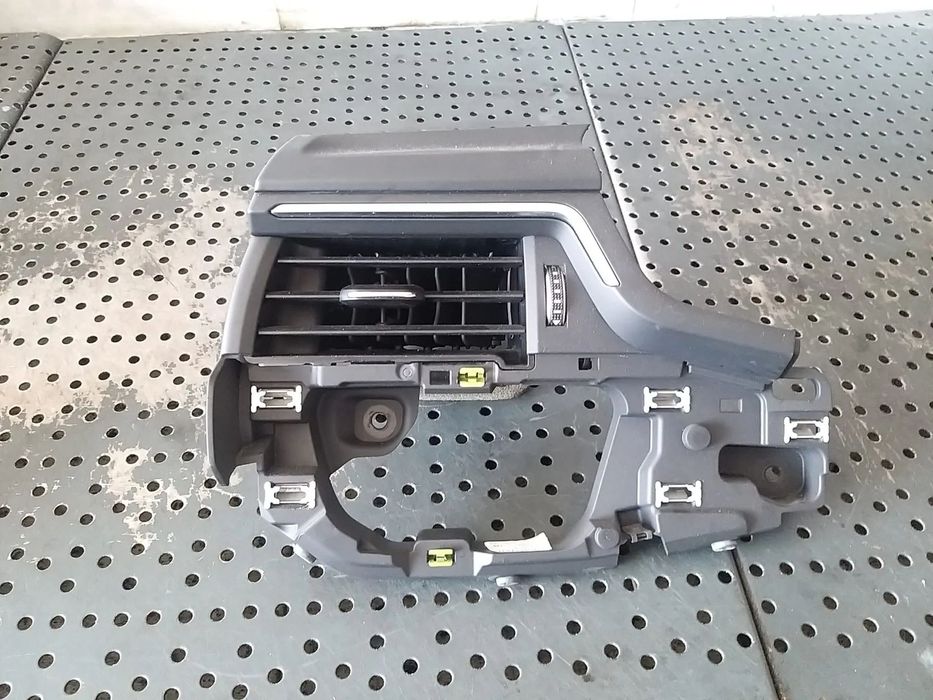Grila ventilatie bord stanga audi a4 b9 8w 8w1820901