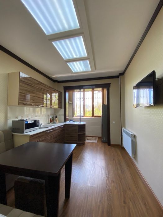 Сдаю 2-х комн кв на метро Айбек