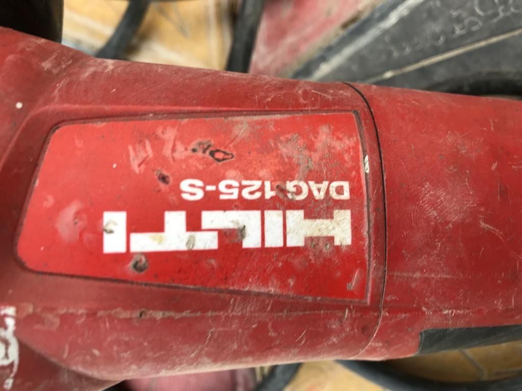 Продам болгарку Hilti