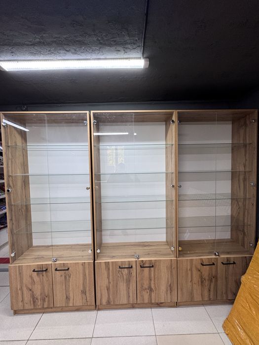 Продам новое торговое оборудование — шкафы, эконом-панели, ресепшн