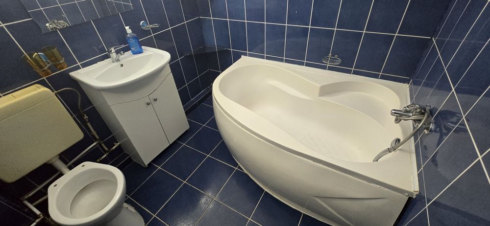 Închiriez apartament 2 camere, 50 mp