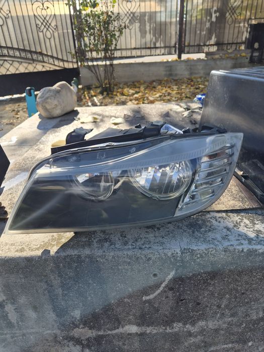 Faruri bmw E90/E91 Facelift 800lei ambele