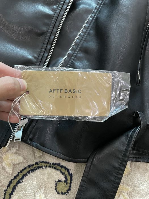 Коженный куртка янги оригинал