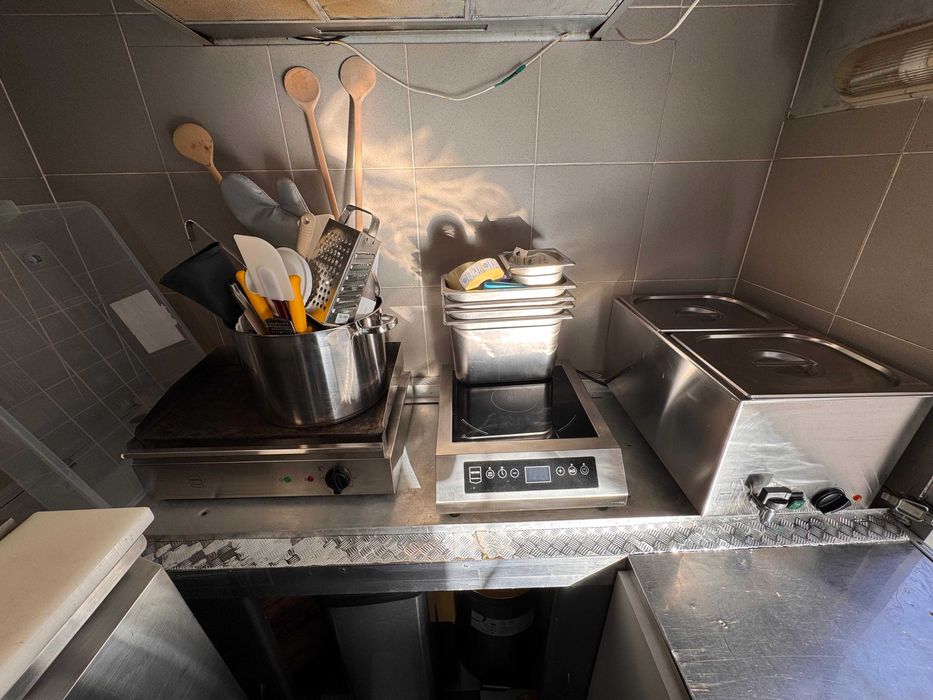 Food Truck Mercedes Benz Sprinter CDI, 100k km, 380v