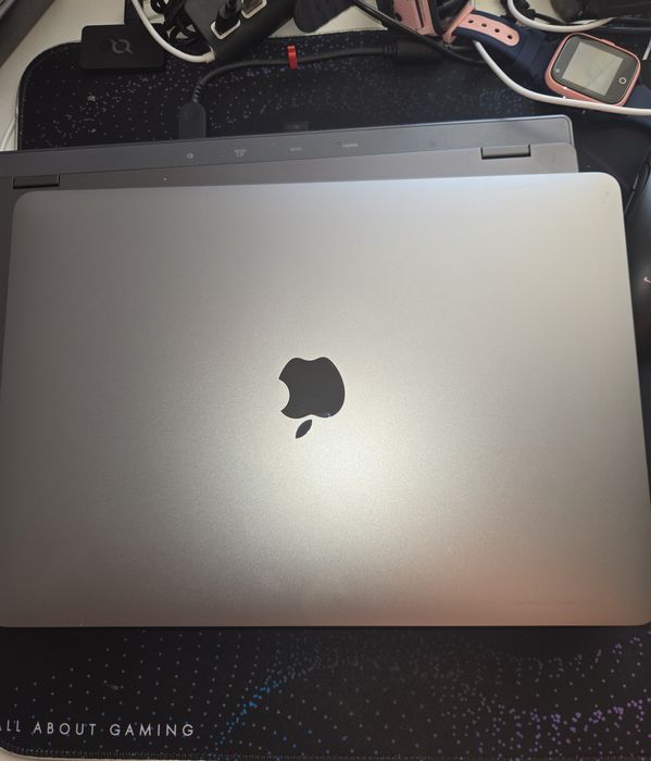 Apple MacBook Pro 2022 touchbar