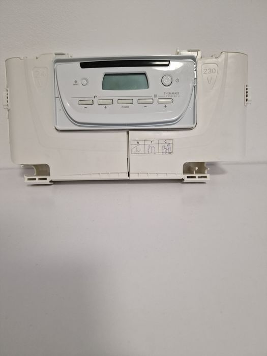 Placa Saunier Duval ThemaFast Condens F35 -A/1 cu boiler incorporat.