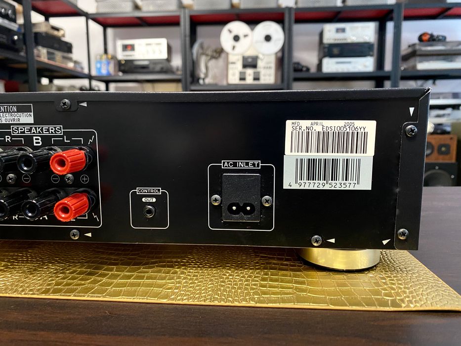 Чудесен усилвател Pioneer