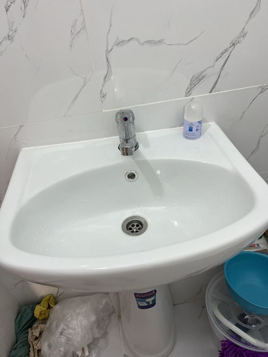 Новая Раковина в наборе все комплектующие