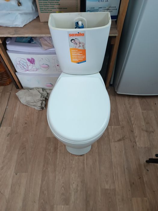 Продам унитаз в хорошем состоянии