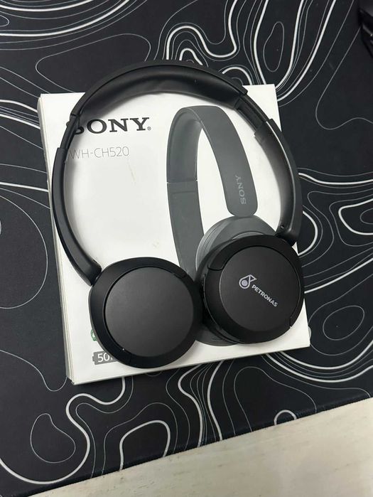 Casti Sony WH-CH520 Special Edition Iveco x Petronas