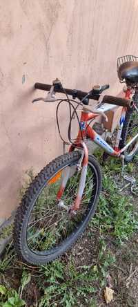 Vand bicicleta tip mountain bike.