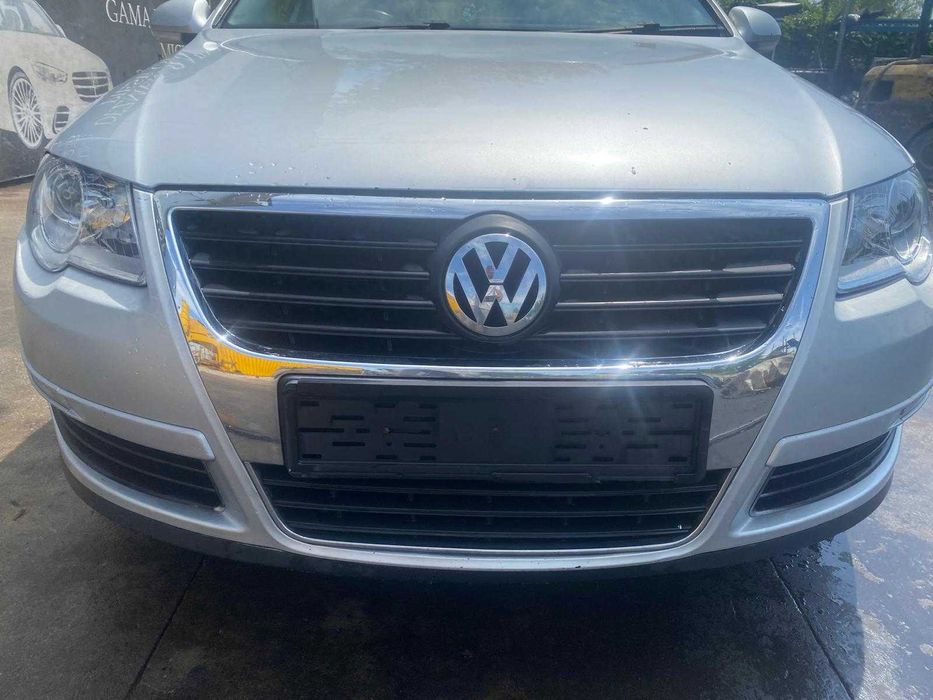 dezmembrez passat B6  break cod motor BKP /hayon passat/ usa fata