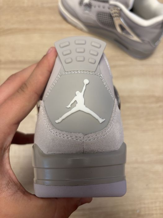 Jordan 4 ‘Frozen Moments’