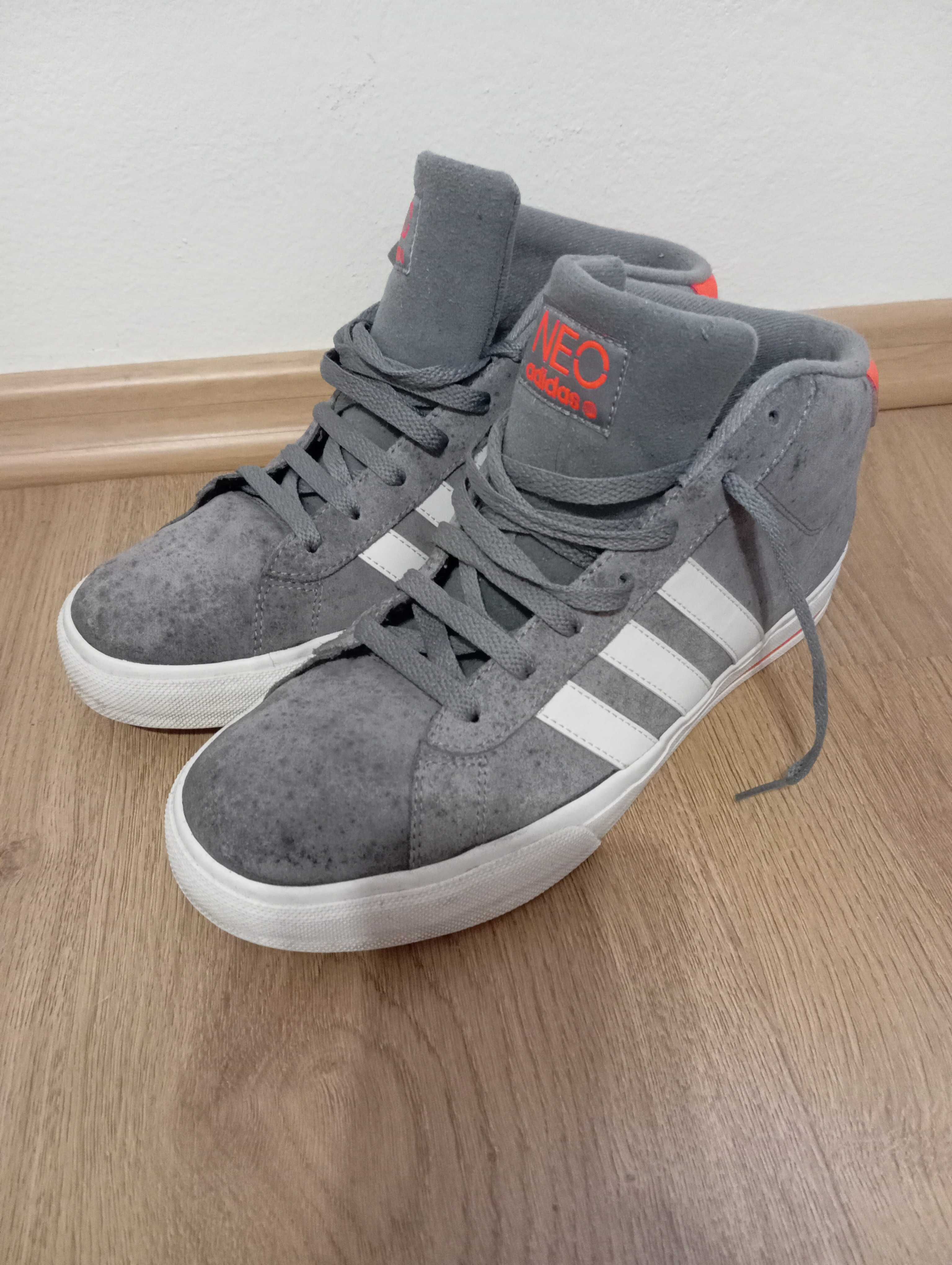 Маратонки Adidas NEO  43 1/3