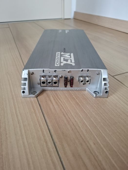 MTX Roadtunder RT501 усилвател