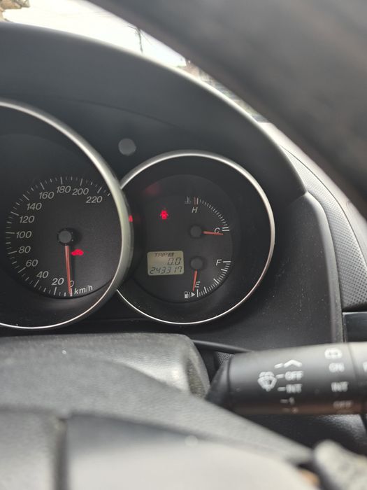 Vând Mazda3 1.6, 2006