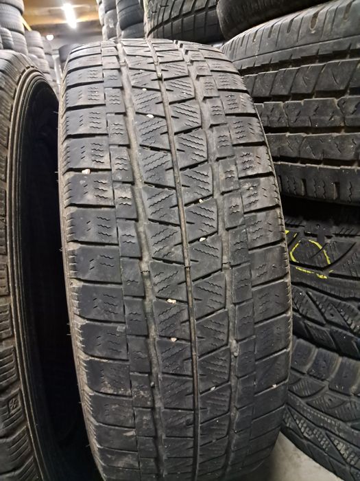 Anvelope second iarna 215 60 R17C Falken 2020