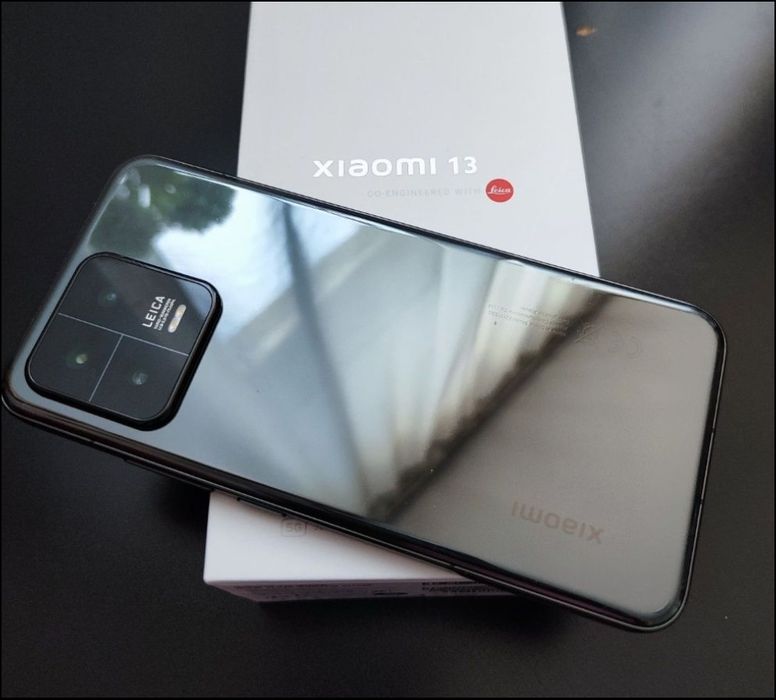 Xiaomi 13 modelul flagship