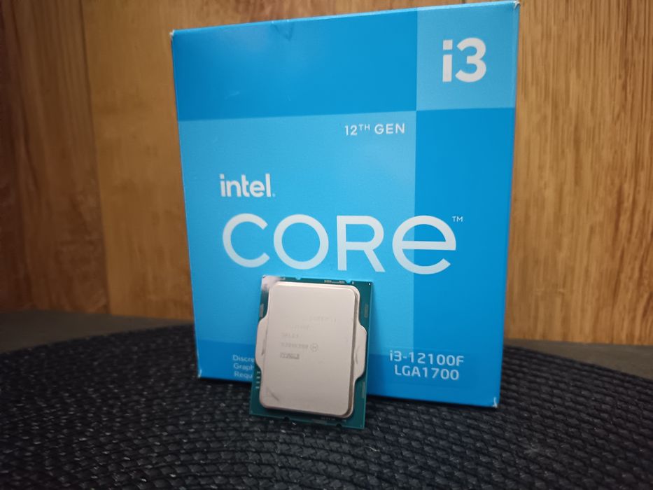 Intel Core i3 12100f