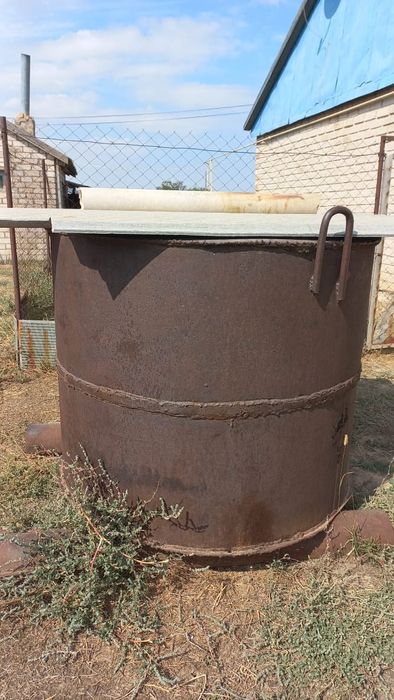 Продам бочку цилиндрическую