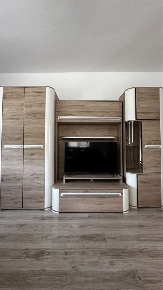 Mobila living moderna, stare foarte buna- pret avantajos