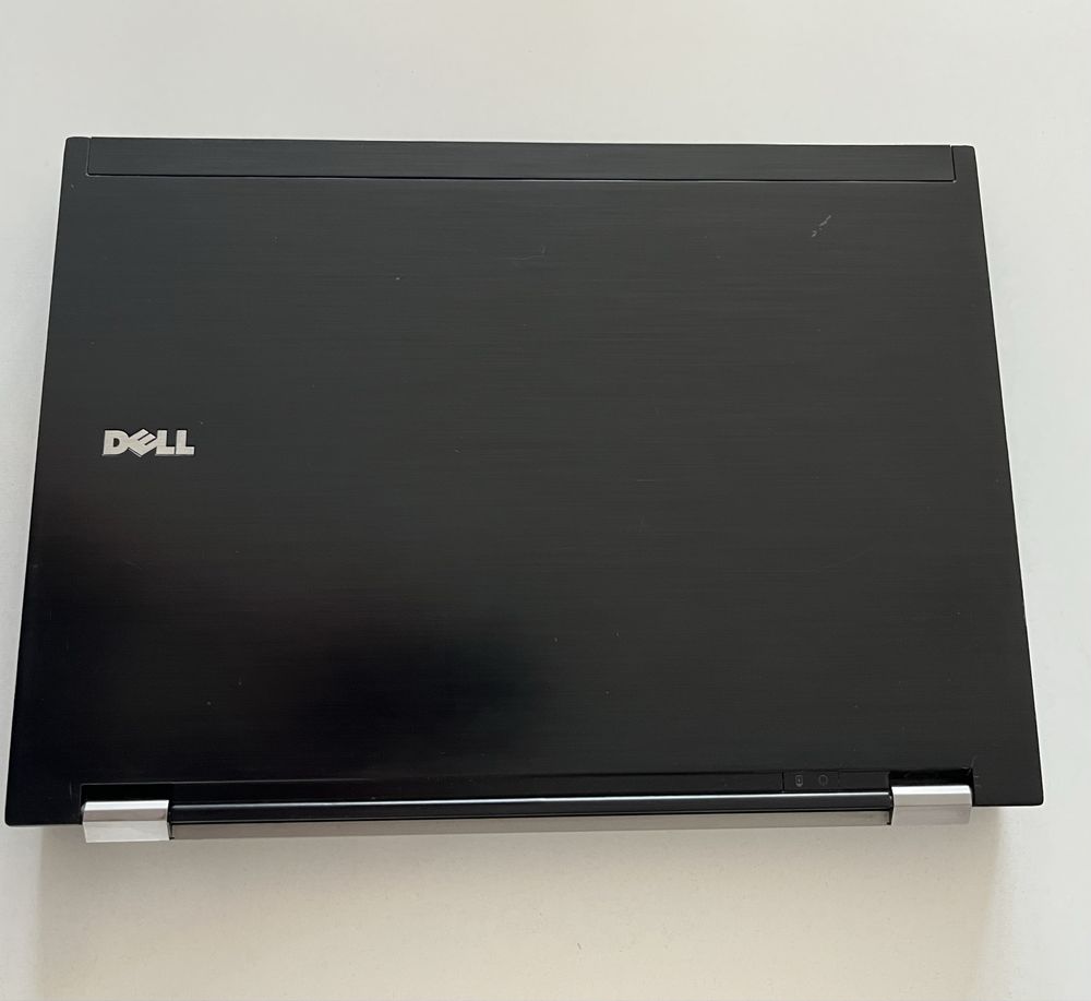 Лаптоп Dell готов за употреба и много изгодно