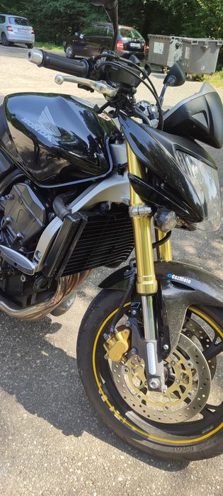 Vând Honda Hornet 2009