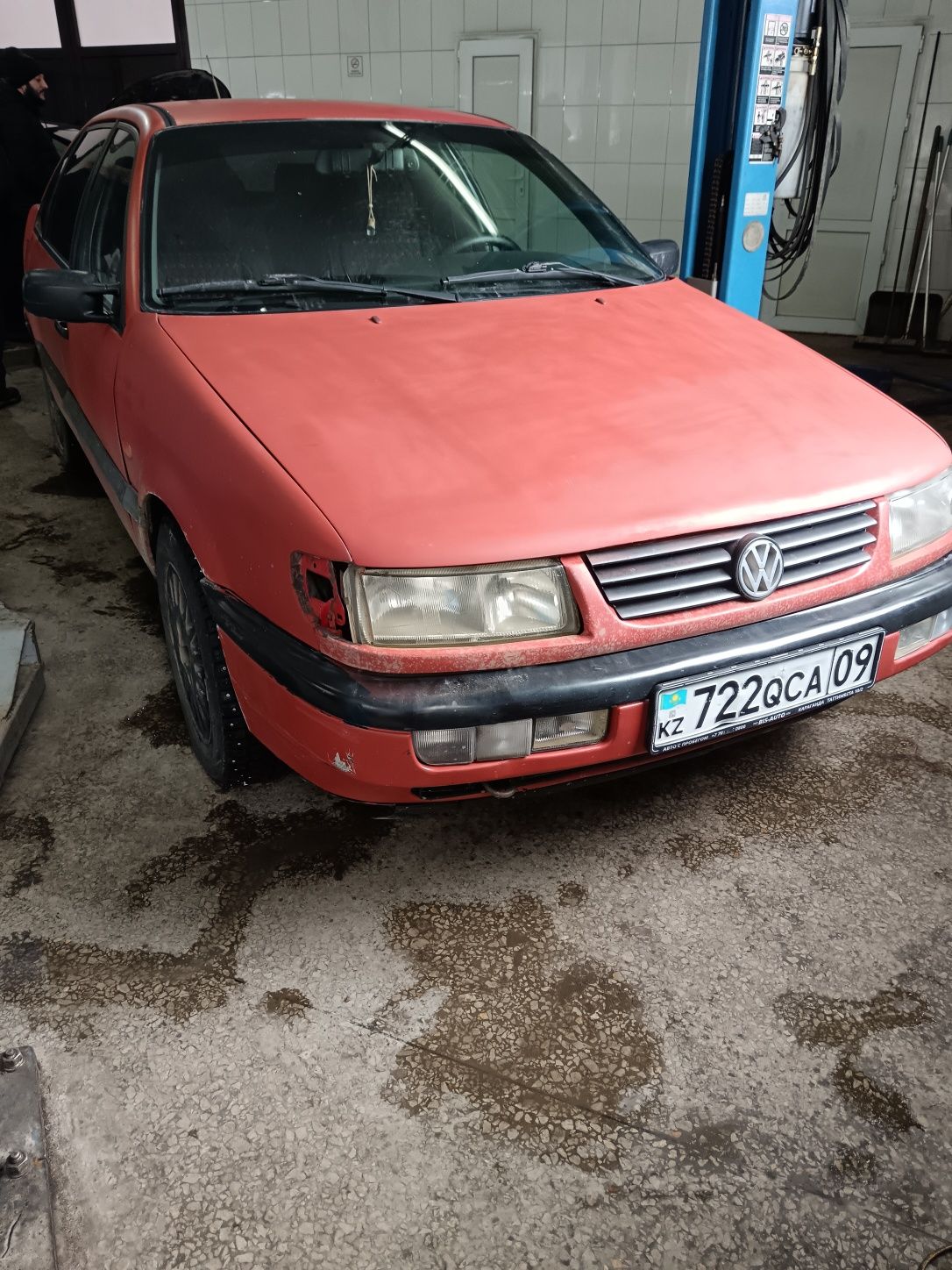 Passat B4 1.8 седан.