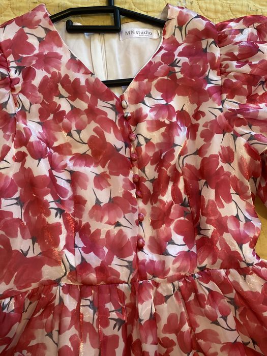 Продам розовое платья