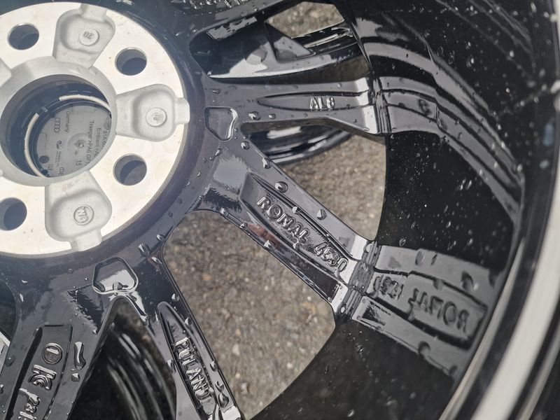 16цола Audi A1 A3 Q2 Q3 5x100 Оригинални