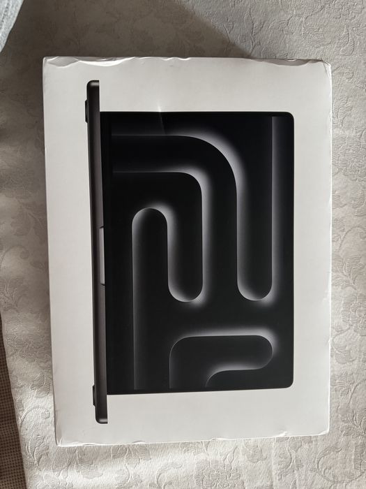 Apple Macbook Pro, M3 Max, 16 Core CPU, 40 Core GPU, 64Gb RAM, 1Tb SSD